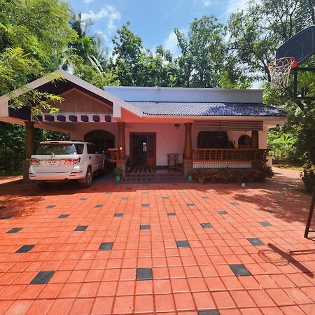 Serenity Villa And Treehouse Palakkad Esterno foto